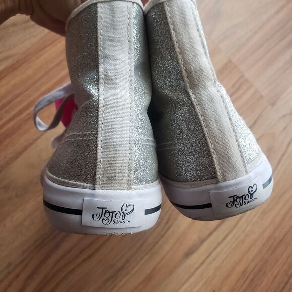 Jojo Siwa | Shoes - size 4.5 - Picture 7 of 12
